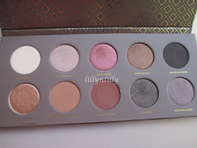 The 10 shades inside the Zoeva Cocoa Blend Palette